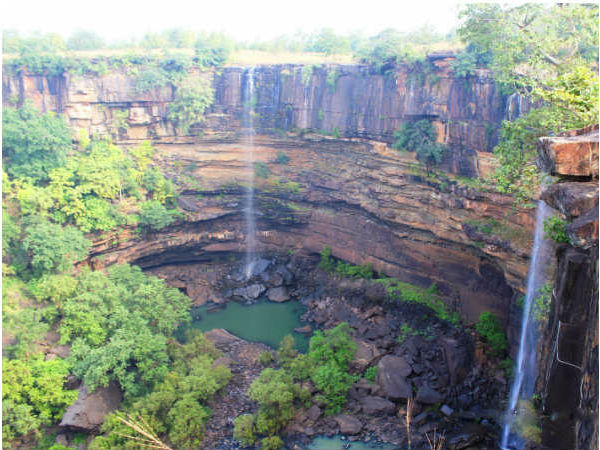 dundhwa-falls-in-panna