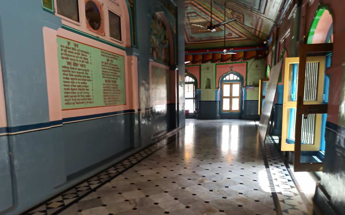 mahamati-prannathji-temple-in-panna